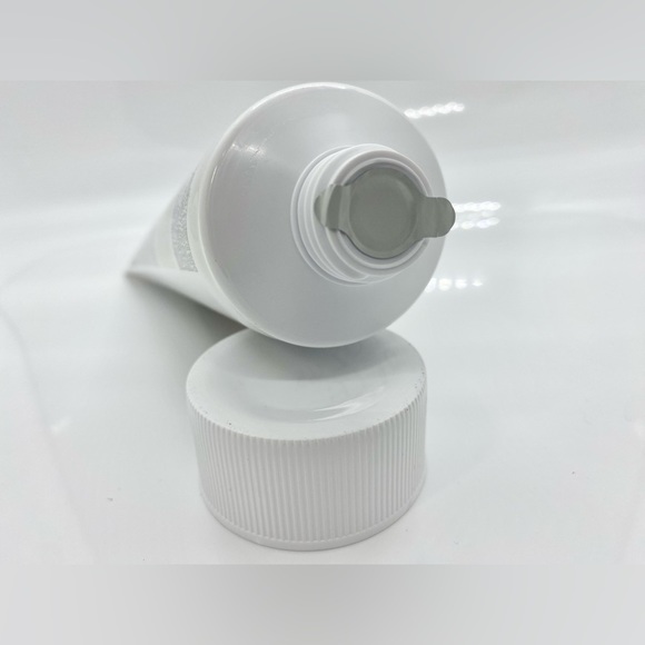 Korres Castanea Foaming Cleanser 6.76 Oz - Picture 3 of 3